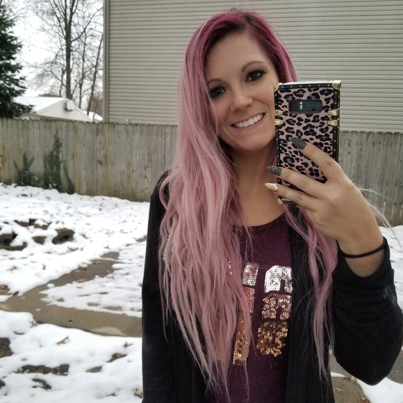 Meet your Posher, Stacey - Picture 4 of 4